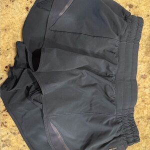 Lululemon Hotty Hot 2.5” Navy Shorts Size 4